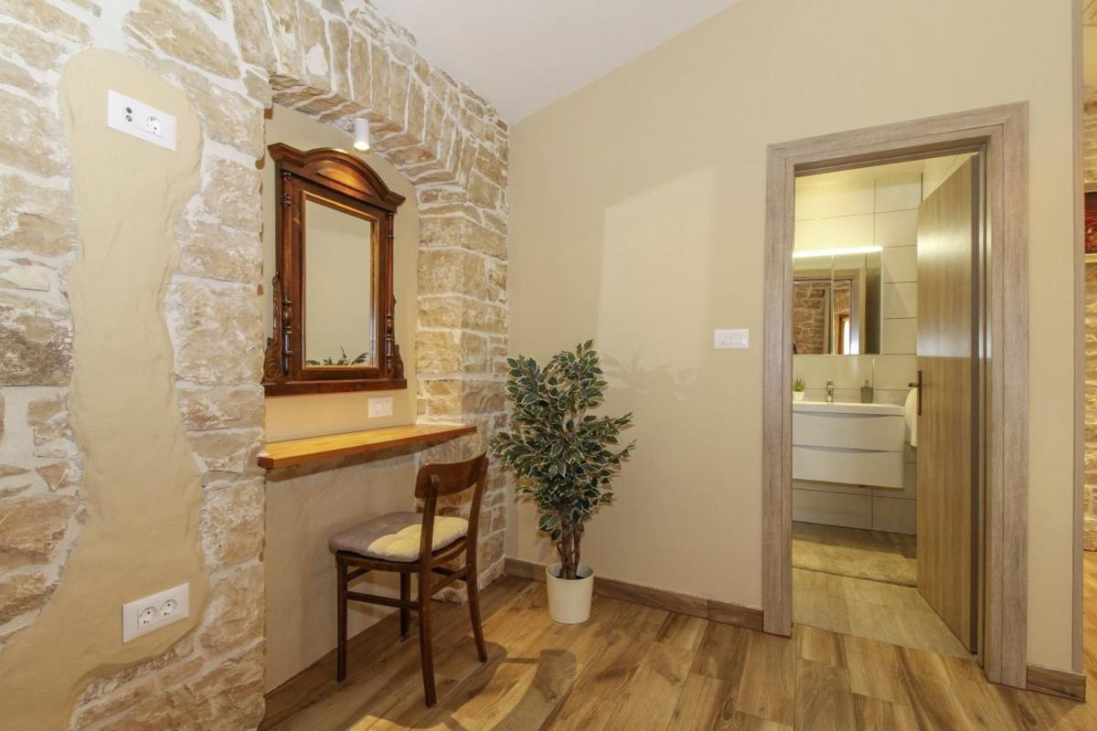 Villa Olea In Barat - Haus Fuer 6-8 Personen カンファナル エクステリア 写真