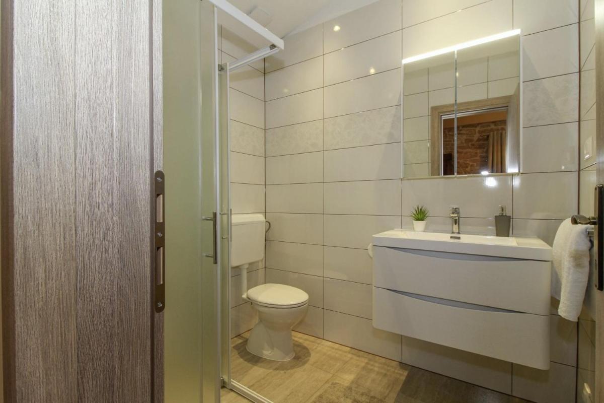 Villa Olea In Barat - Haus Fuer 6-8 Personen カンファナル エクステリア 写真