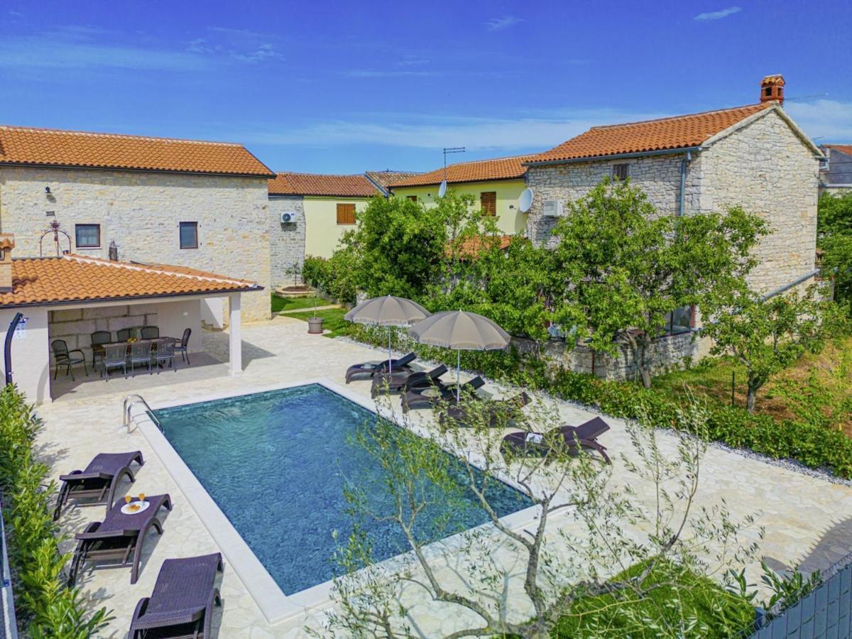 Villa Olea In Barat - Haus Fuer 6-8 Personen カンファナル エクステリア 写真