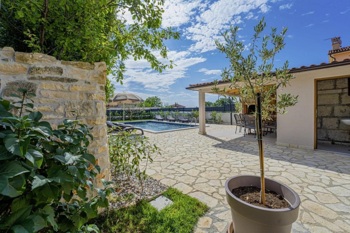 Villa Olea In Barat - Haus Fuer 6-8 Personen カンファナル エクステリア 写真
